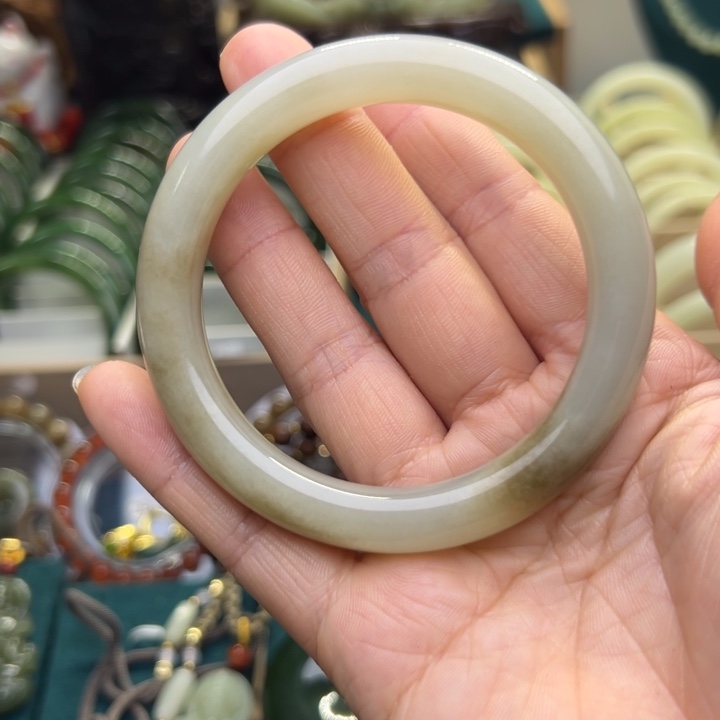 和田玉手镯未镶嵌57.9圈围1238