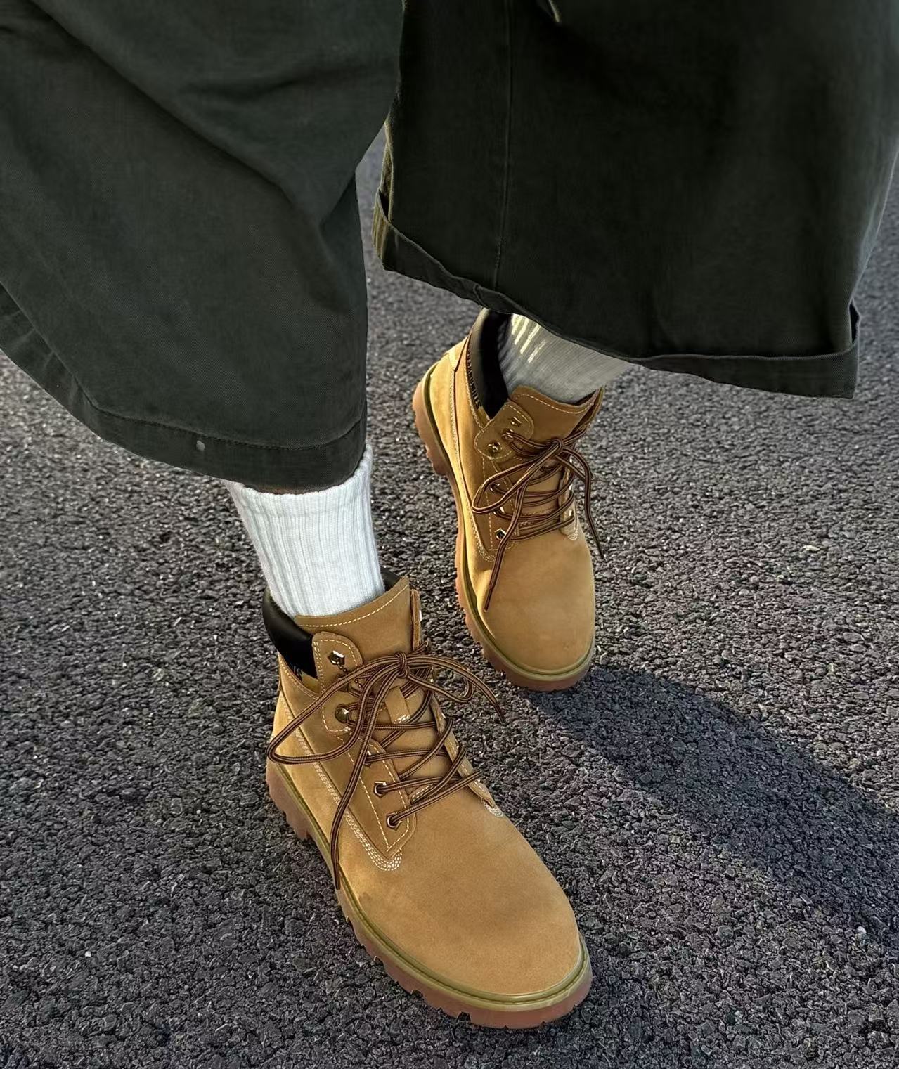 英伦耐磨高帮休闲鞋马丁靴时尚圆头磨砂皮工装靴男鞋