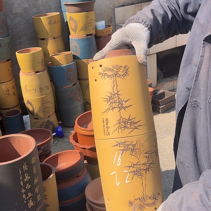 紫砂紫砂花盆和一