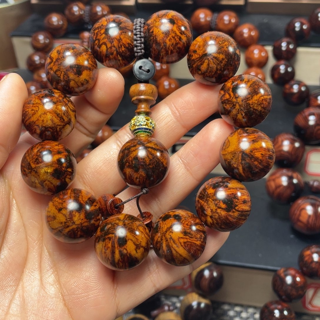 乐***淘花梨木类2.0的爆满花纹