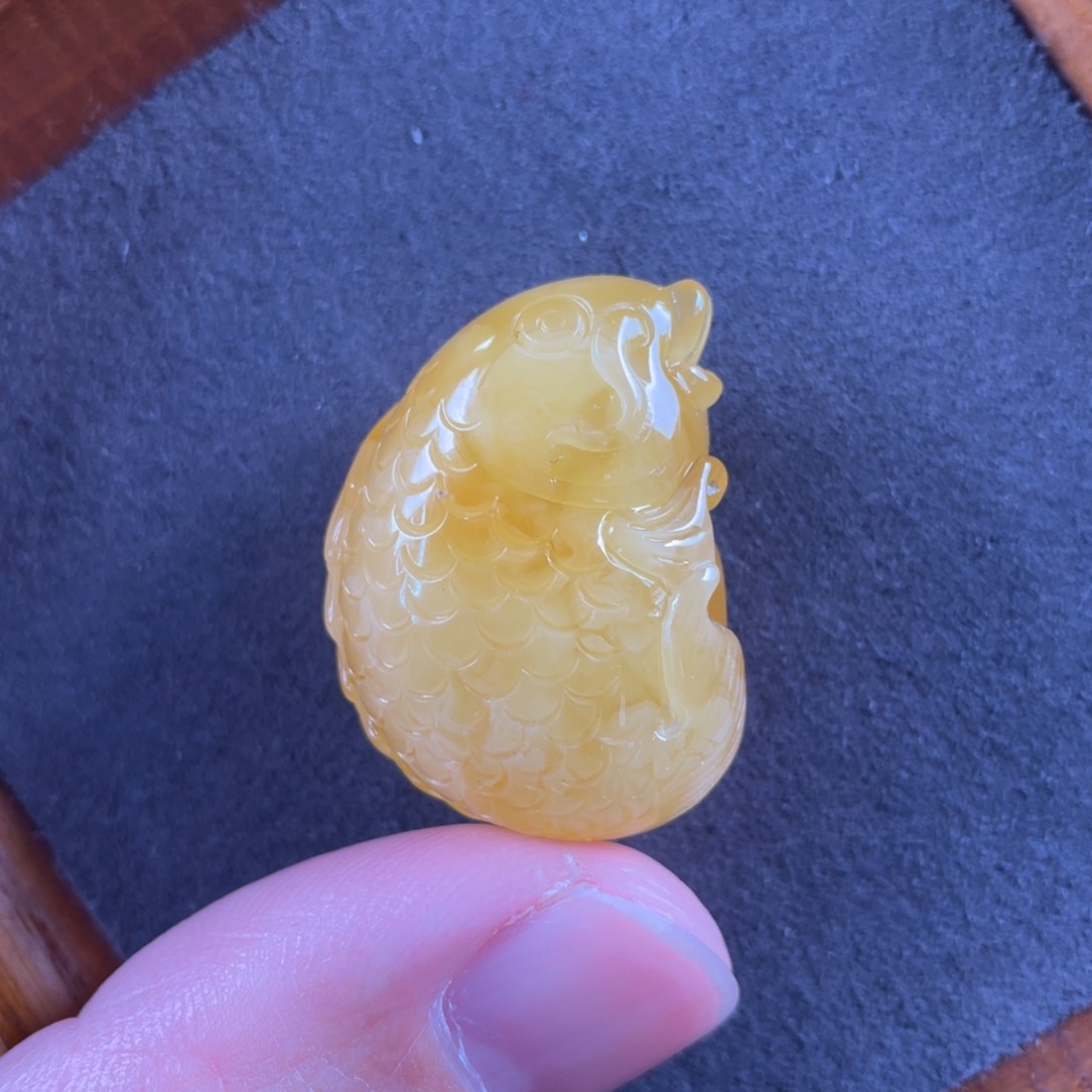 琥珀颈饰未镶嵌蜜蜡吊坠