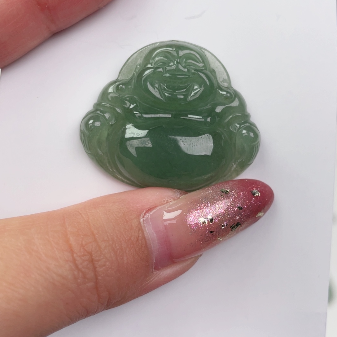 翡翠未镶嵌颈饰佛公