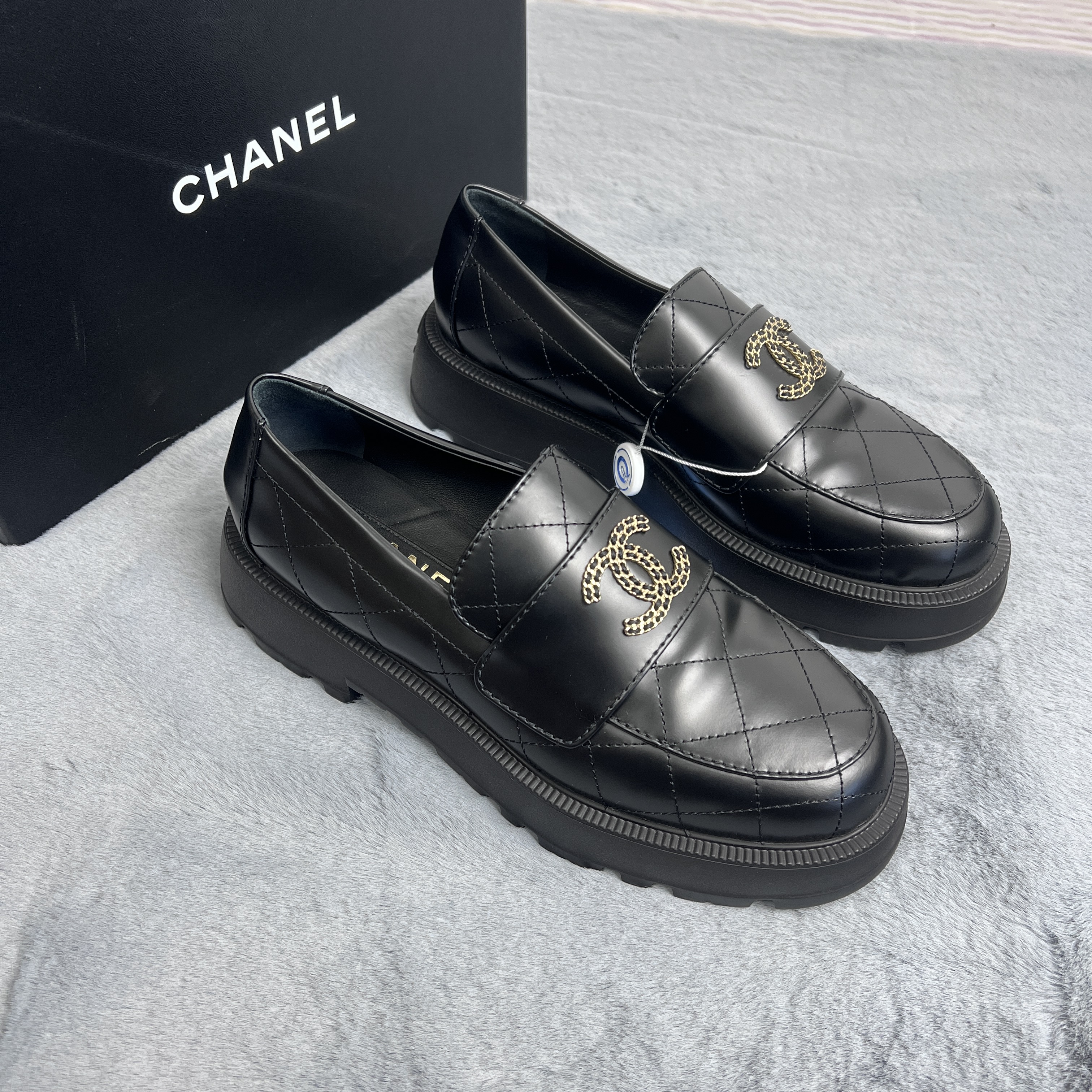 未使用 Chanel/香奈儿 39.5码！Chanel 25K 小牛皮圆头乐福鞋 黑色