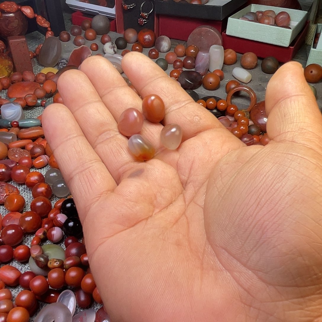 左***࿐南红玛瑙未镶嵌川料南红纯手工手工打磨