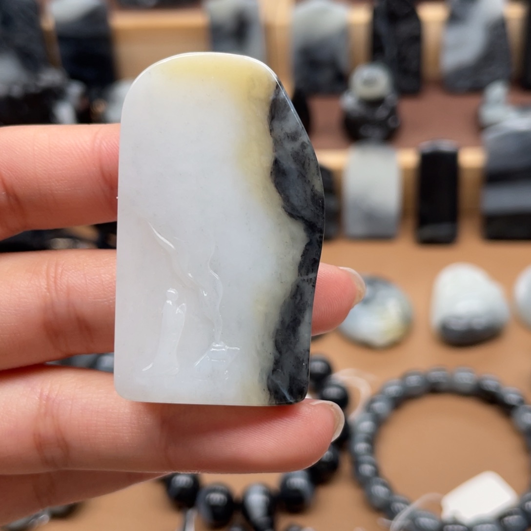 和田玉颈饰未镶嵌