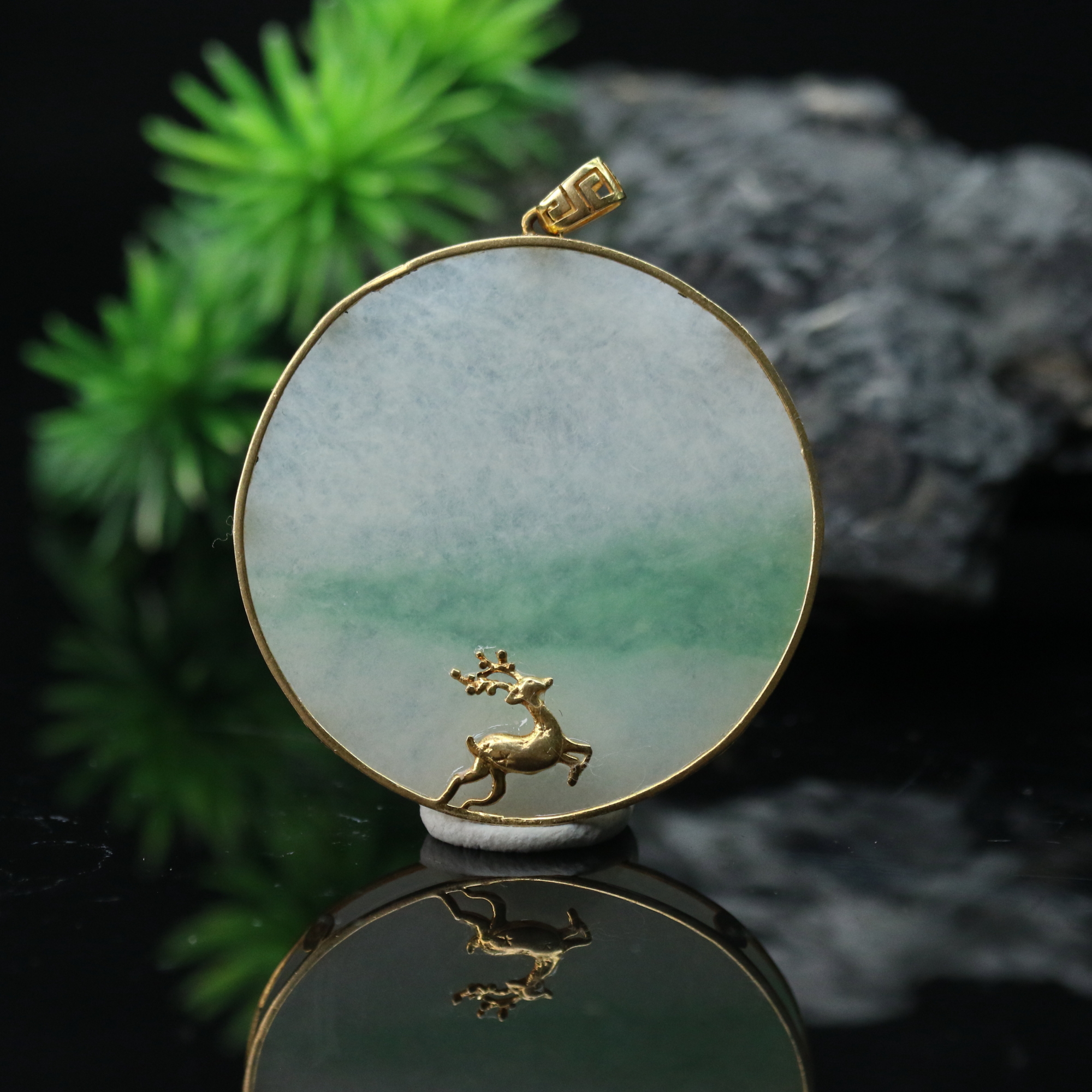 5天然缅甸翡翠A货18k无事牌吊坠/600058/上海嘉禾拍卖