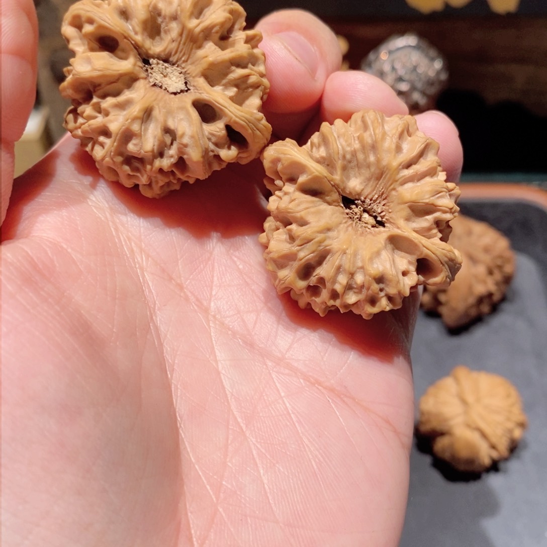 文玩核桃吊坠小*怂龙门涧