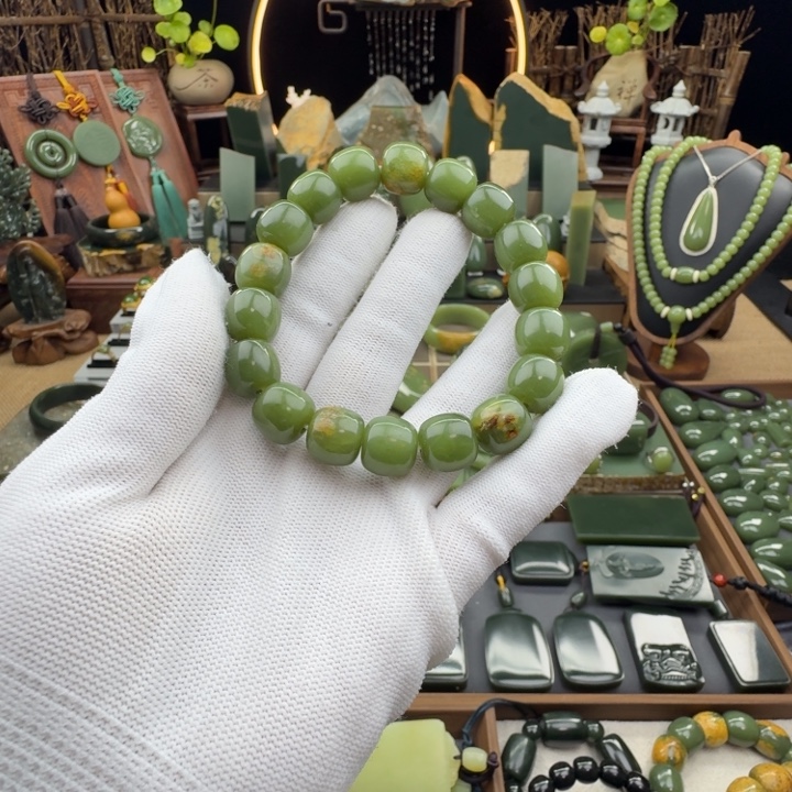 大***麻岫岩河磨玉（透闪石质玉）未镶嵌手串