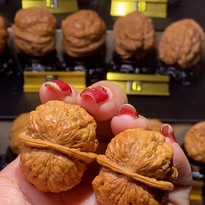 文玩核桃把件血舍利35尺