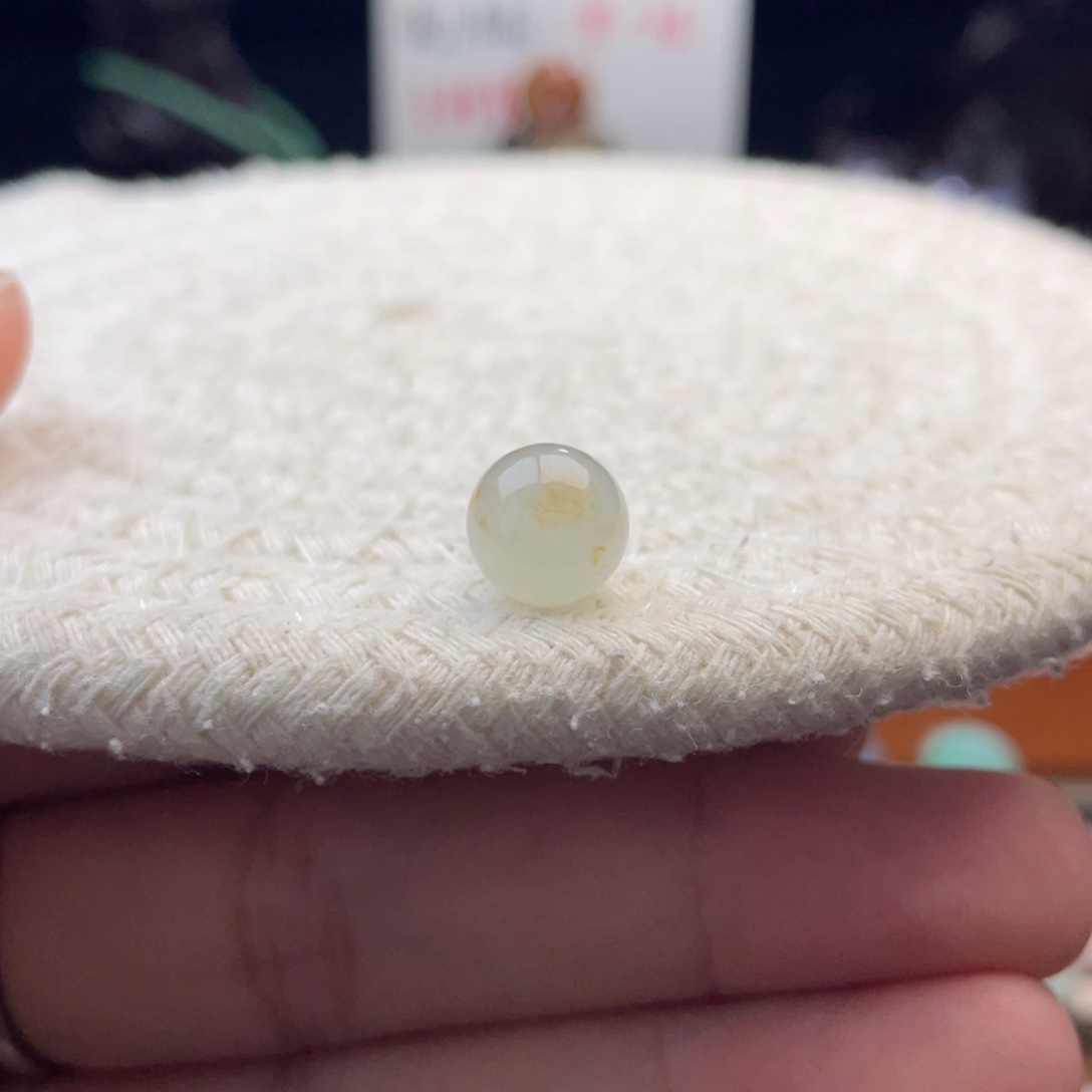 散珠翡翠特色洒黄翡圆珠卡8.7mm