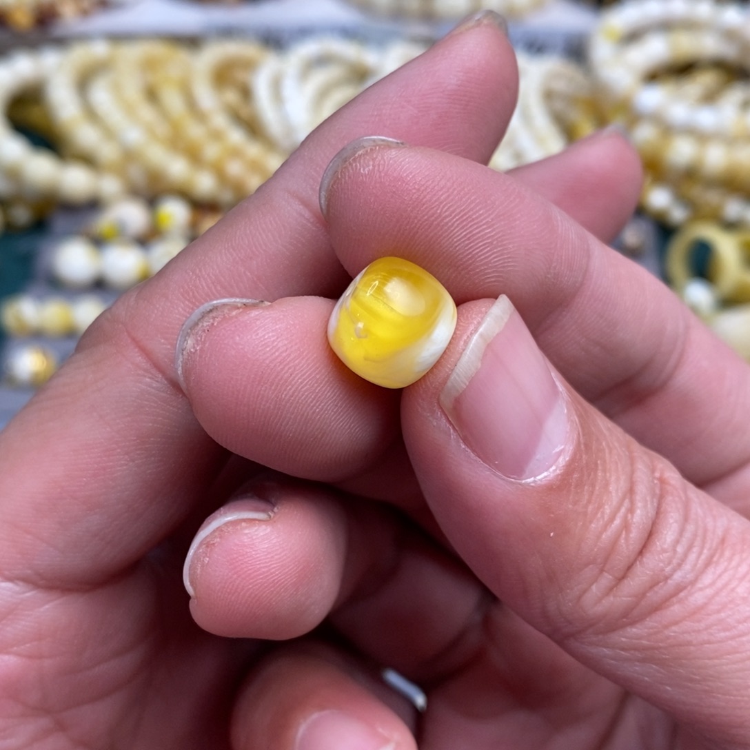 琥珀裸石未镶嵌@***名11.8mm金瓷白