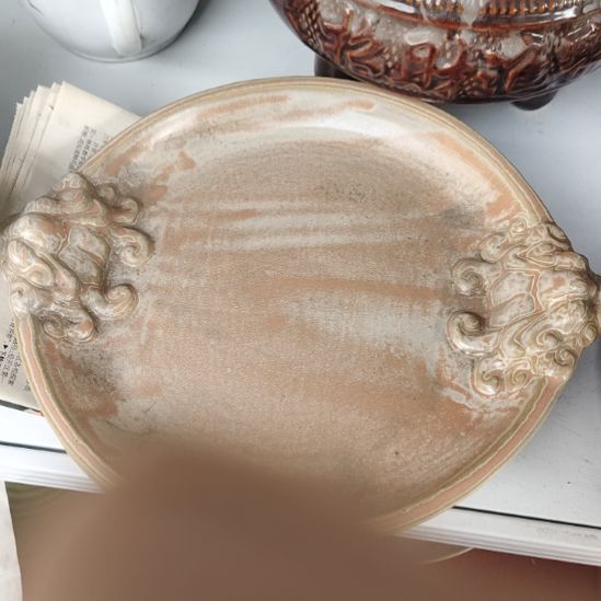 瓷片瓷器，各种摆件，瓷片，均有瑕疵。宽26厘米！