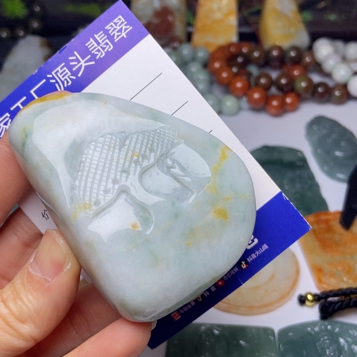 翡翠颈饰未镶嵌翡翠