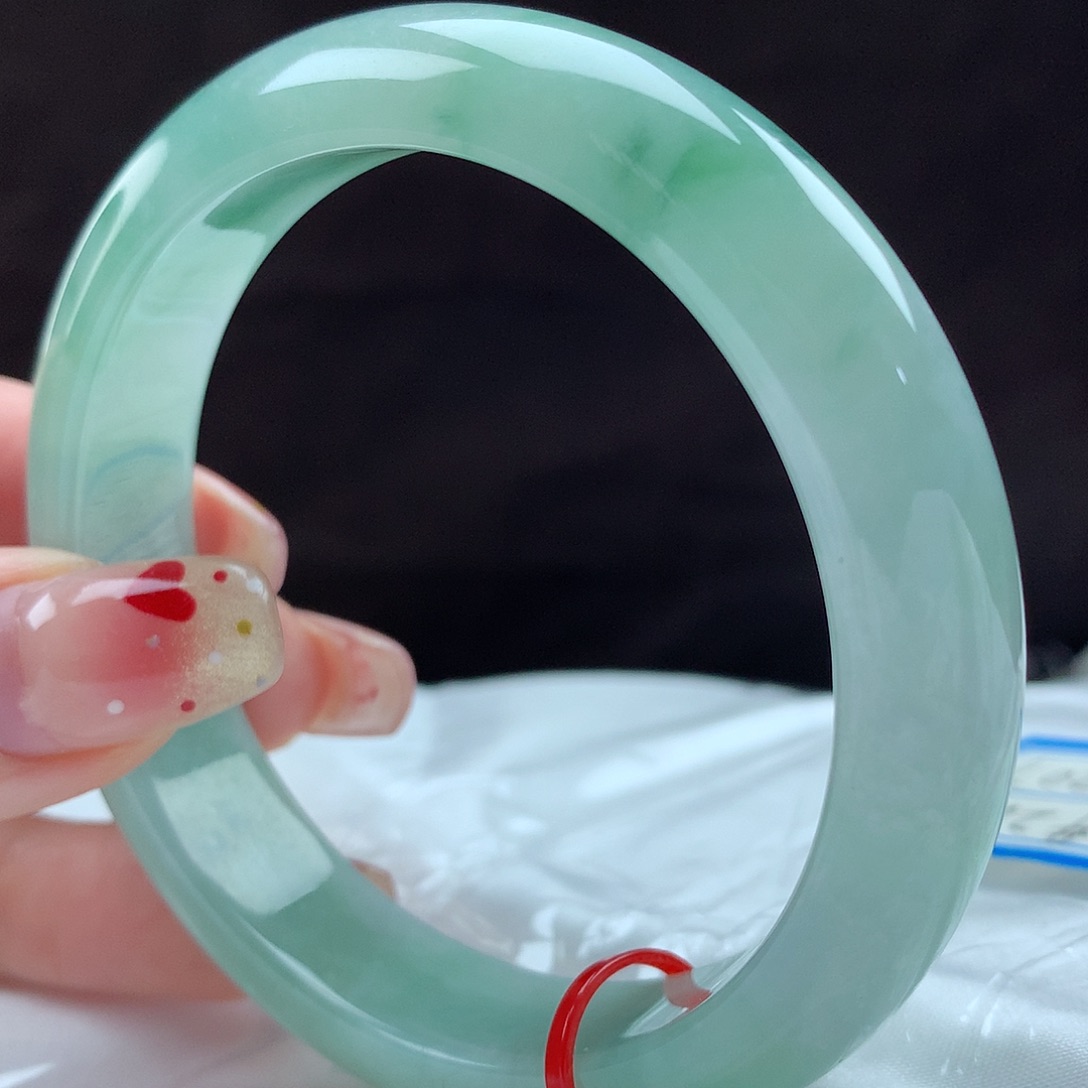 翡翠手镯未镶嵌95207，