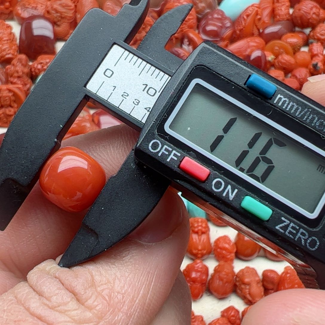 南红玛瑙配饰未镶嵌