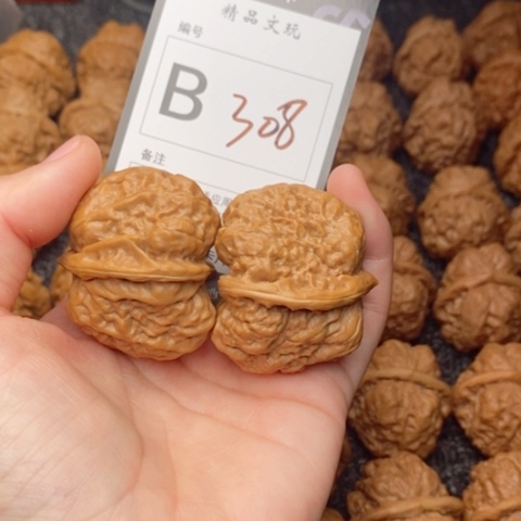 吊坠桃核我是第一百40