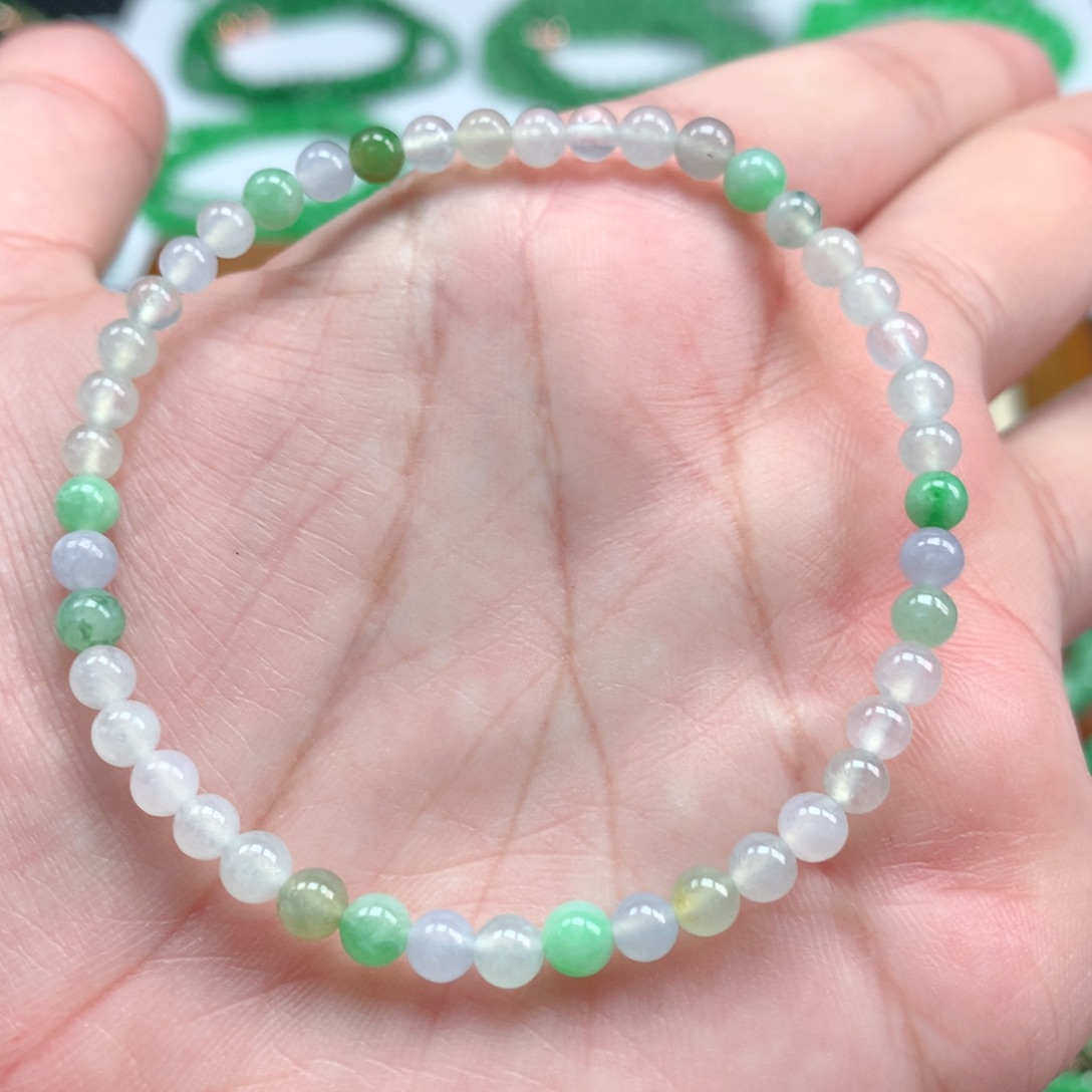 翡翠手链未镶嵌翡翠