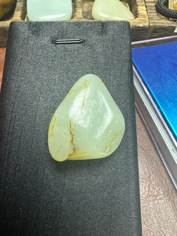 和田玉细白小吊坠18.8克