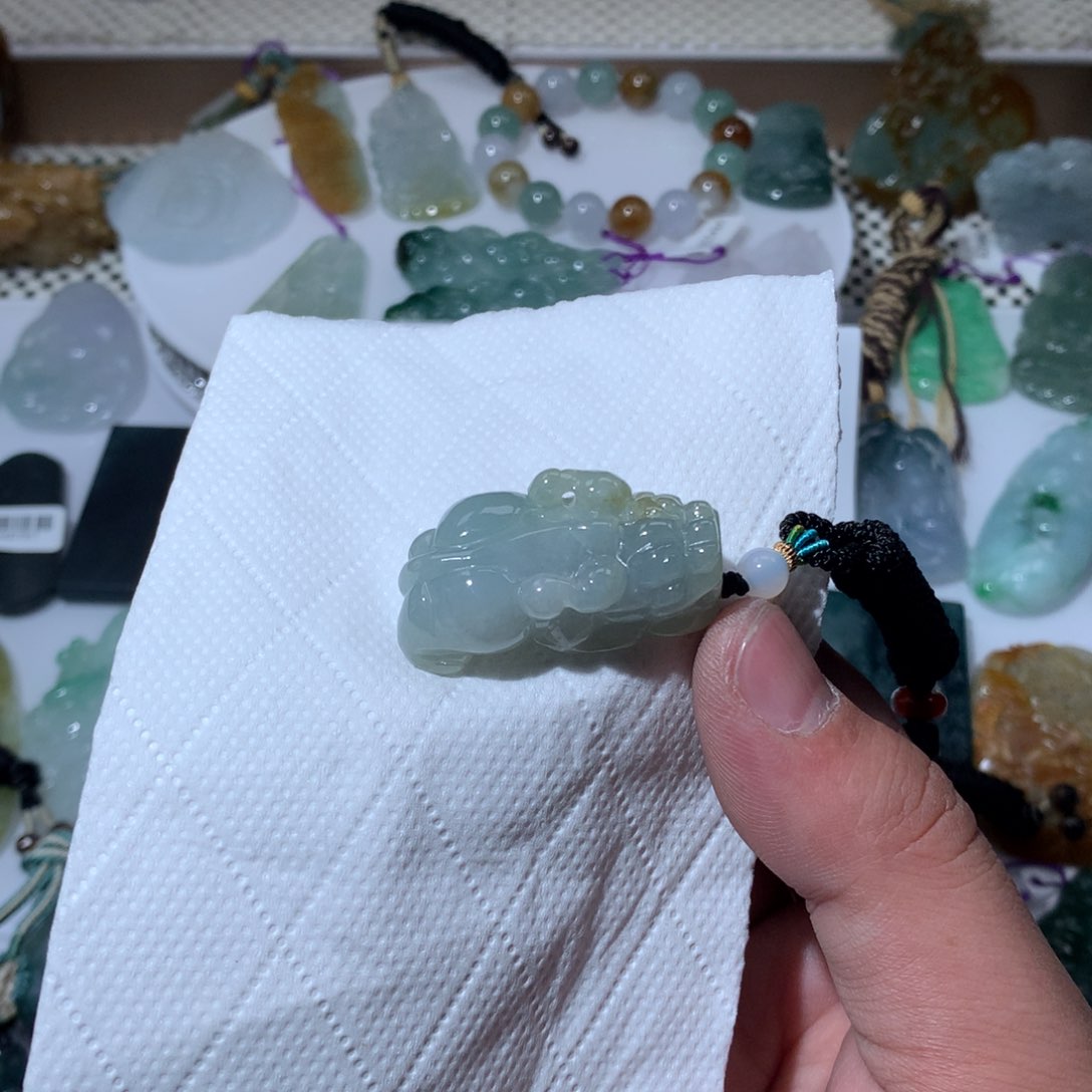 翡翠颈饰未镶嵌天然