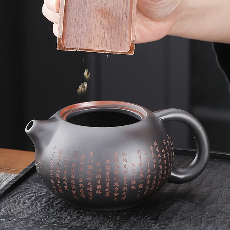 紫陶雕刻文西施壶k071