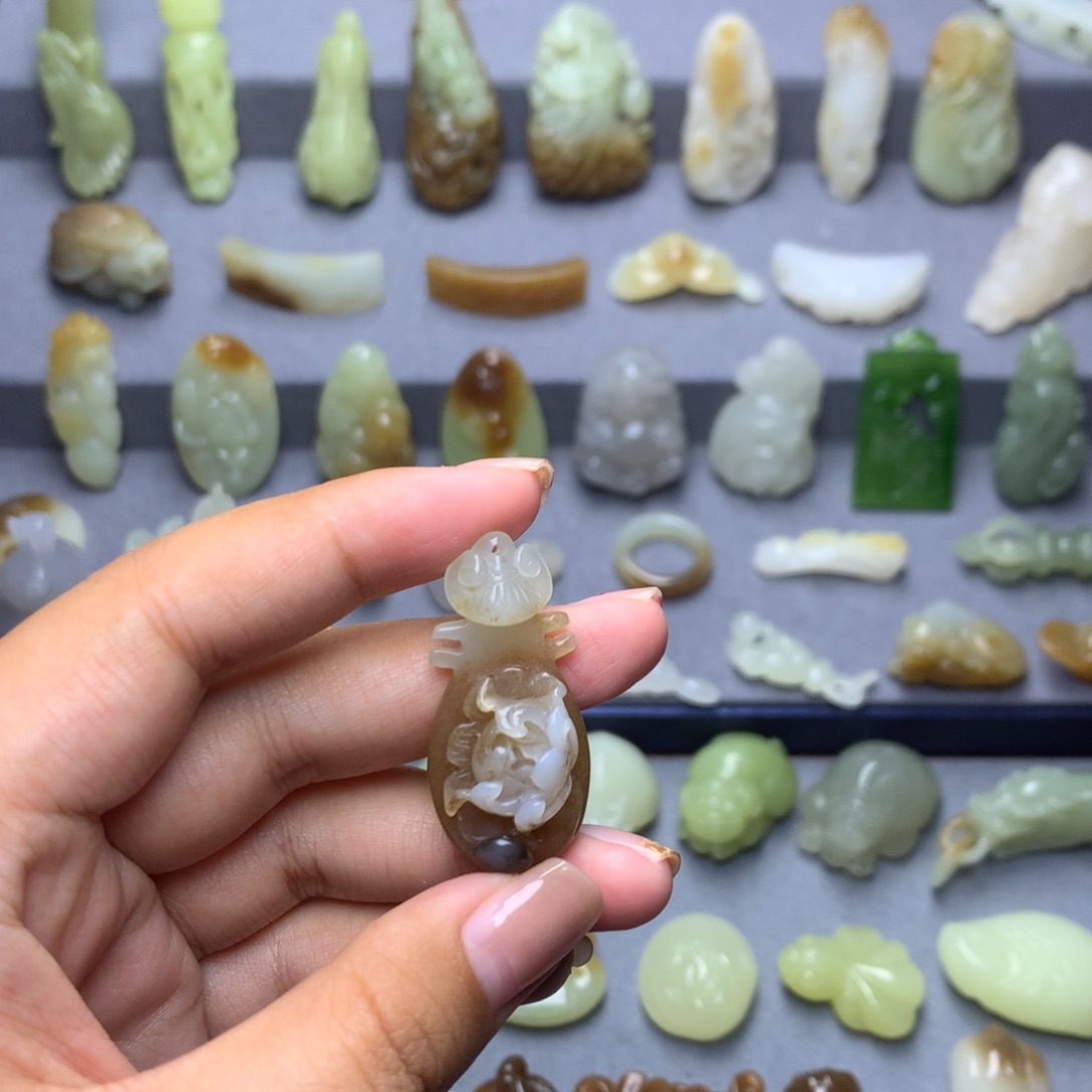 和田玉未镶嵌挂件