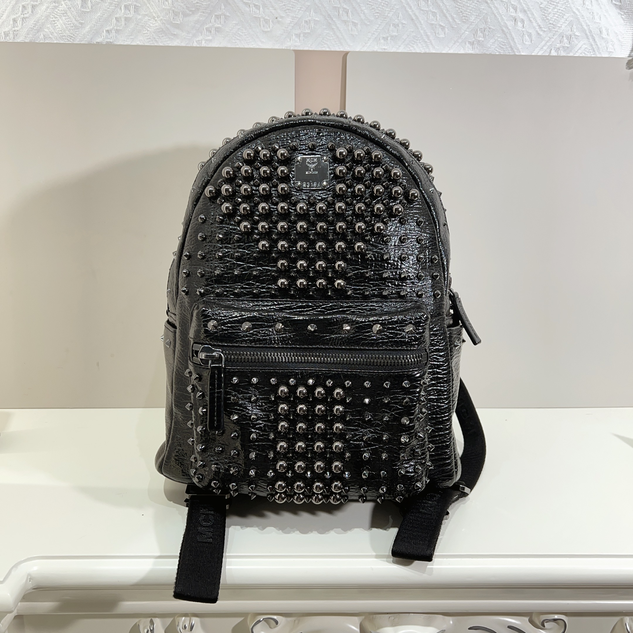 95新 MCM mcm黑色双肩包a8621