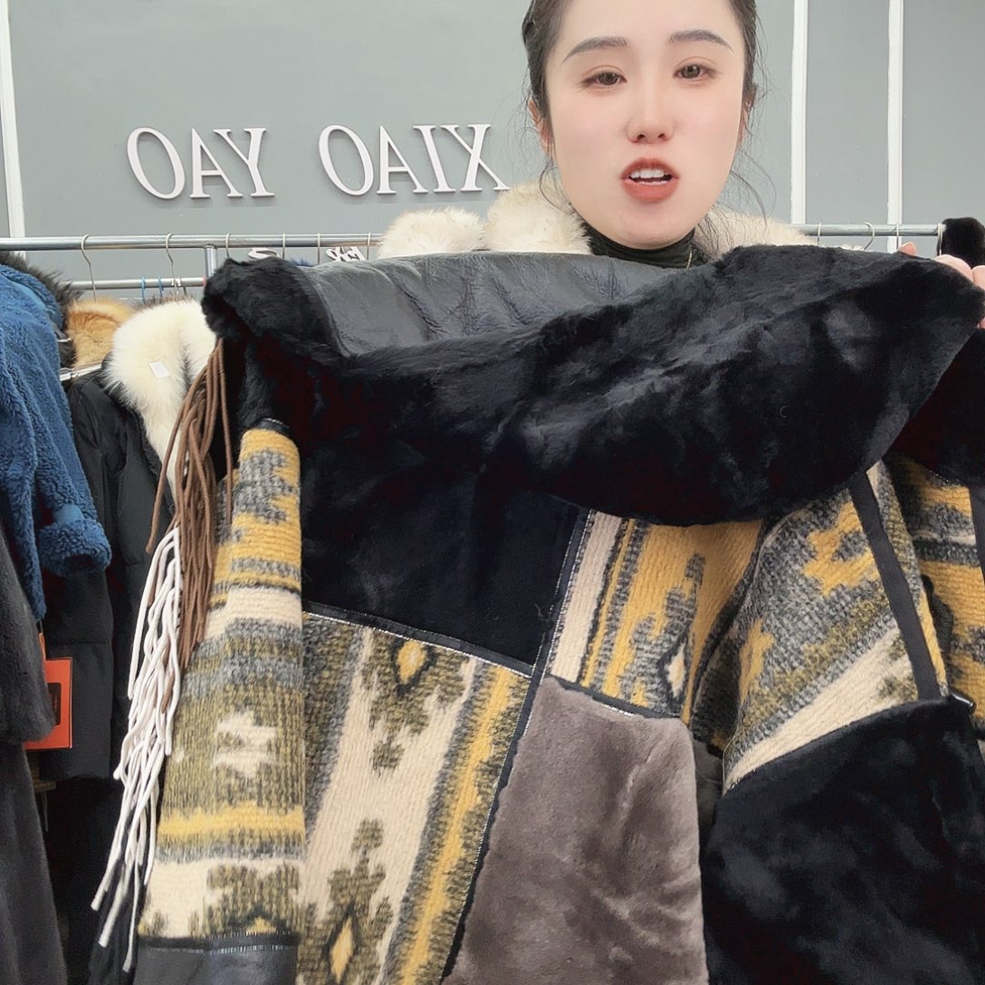 姚小妖家高端皮草
