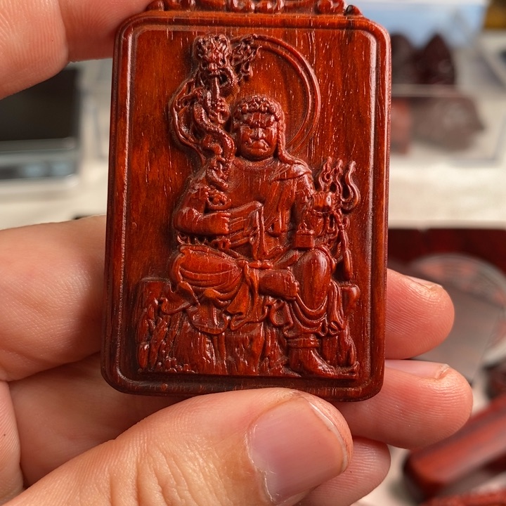 檀香紫檀（小叶紫檀）用****人