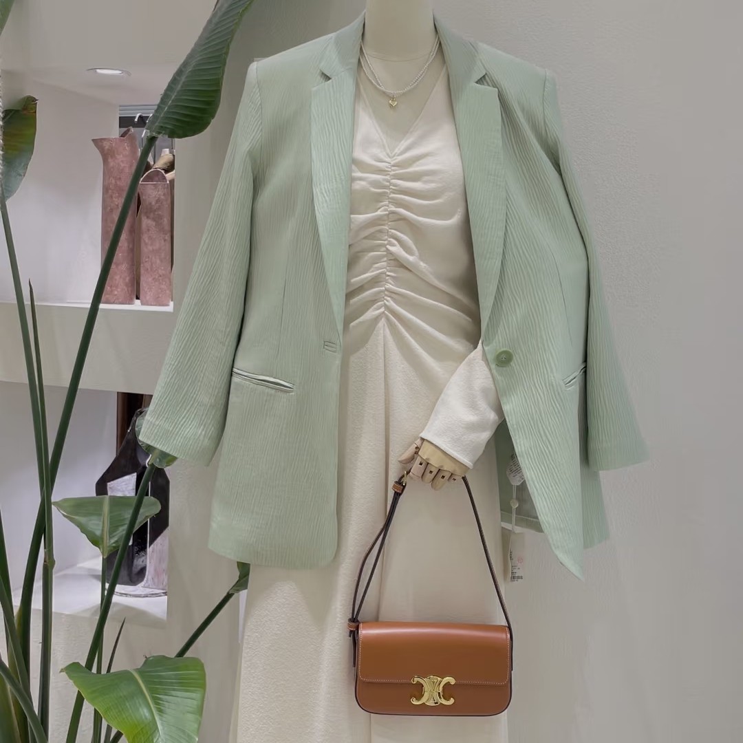 路卡西 女装上衣连衣裙扣号链接，no退换