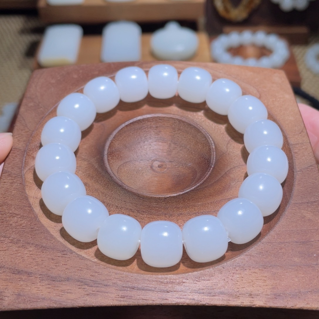 未镶嵌手链和田玉卡12