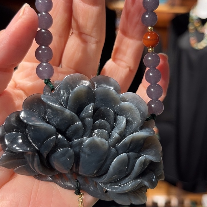 颈饰未镶嵌和田玉