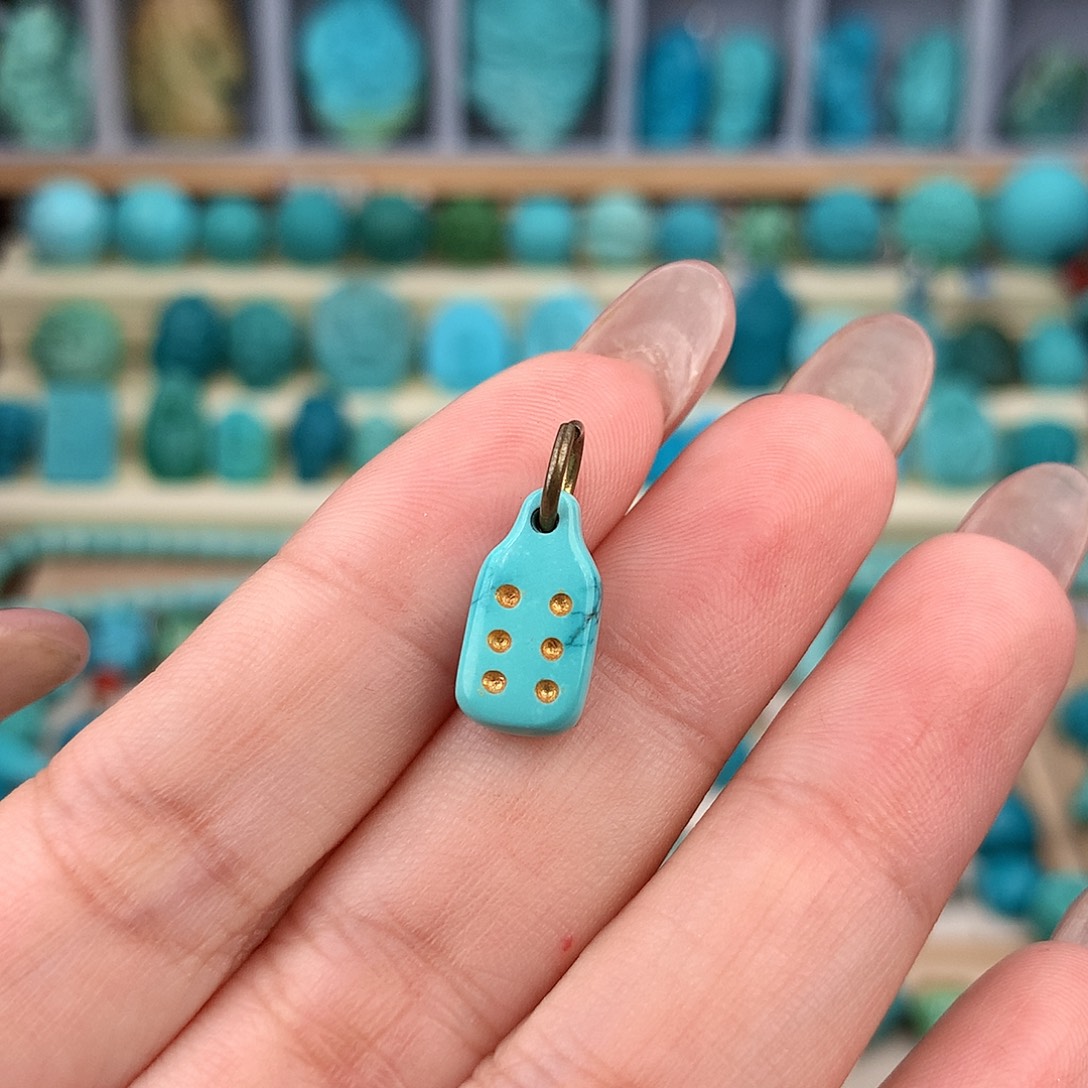 未镶嵌绿松石珠宝奇石