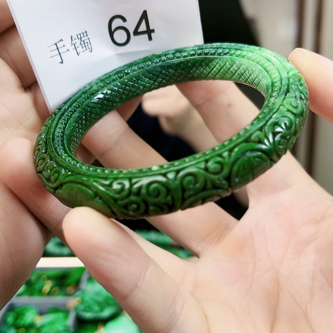翡翠手镯未镶嵌手镯58.5