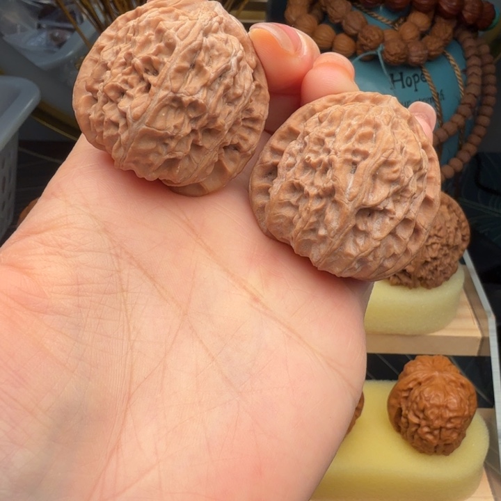 桃核吊坠三角白 39全品