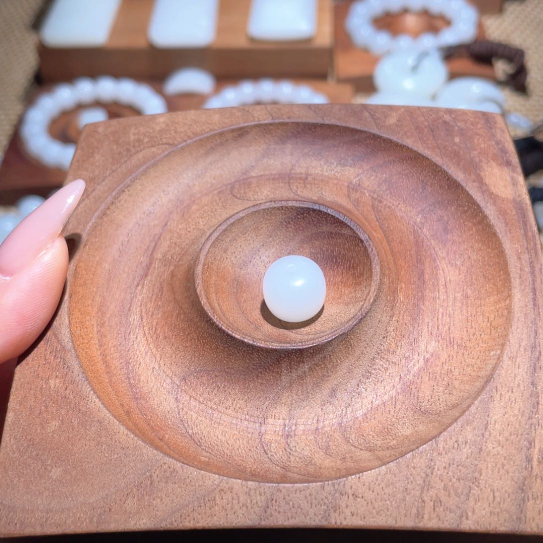 未镶嵌手链和田玉無*?卡12