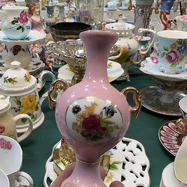 鹿与海陶瓷有限公司