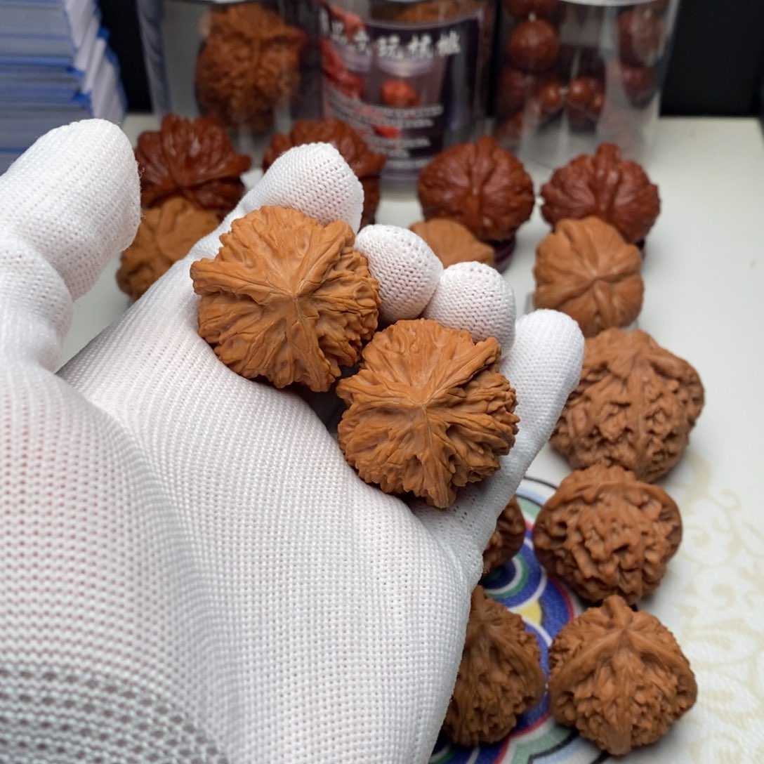 用***2文玩核桃把件全品御龙三棱