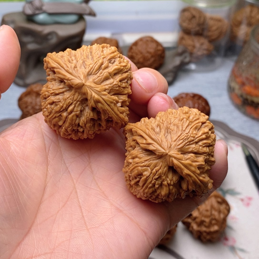 【闪购商品】文玩核桃把件南疆
