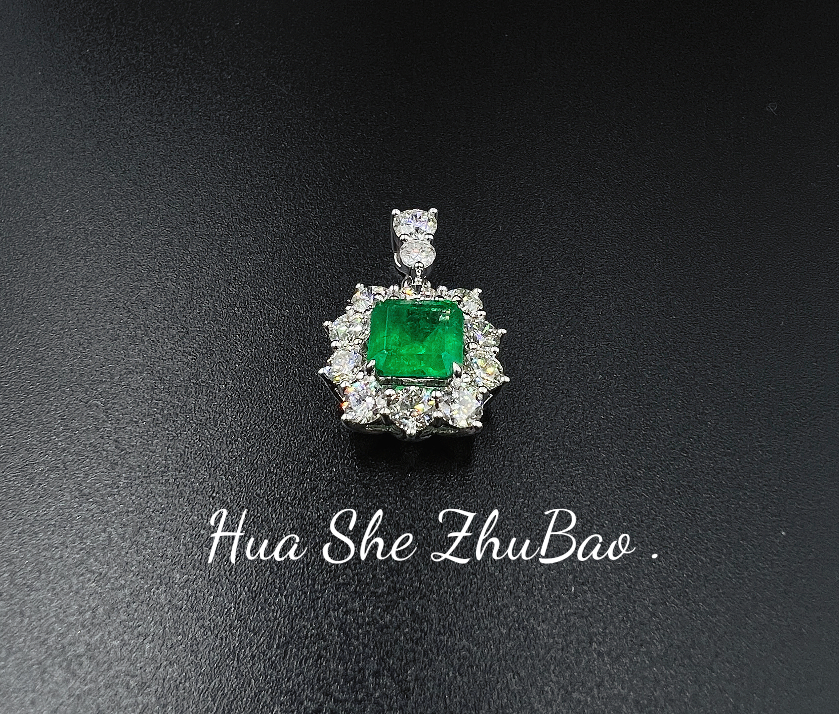 18k轻奢精品祖母2.45ct绿吊坠