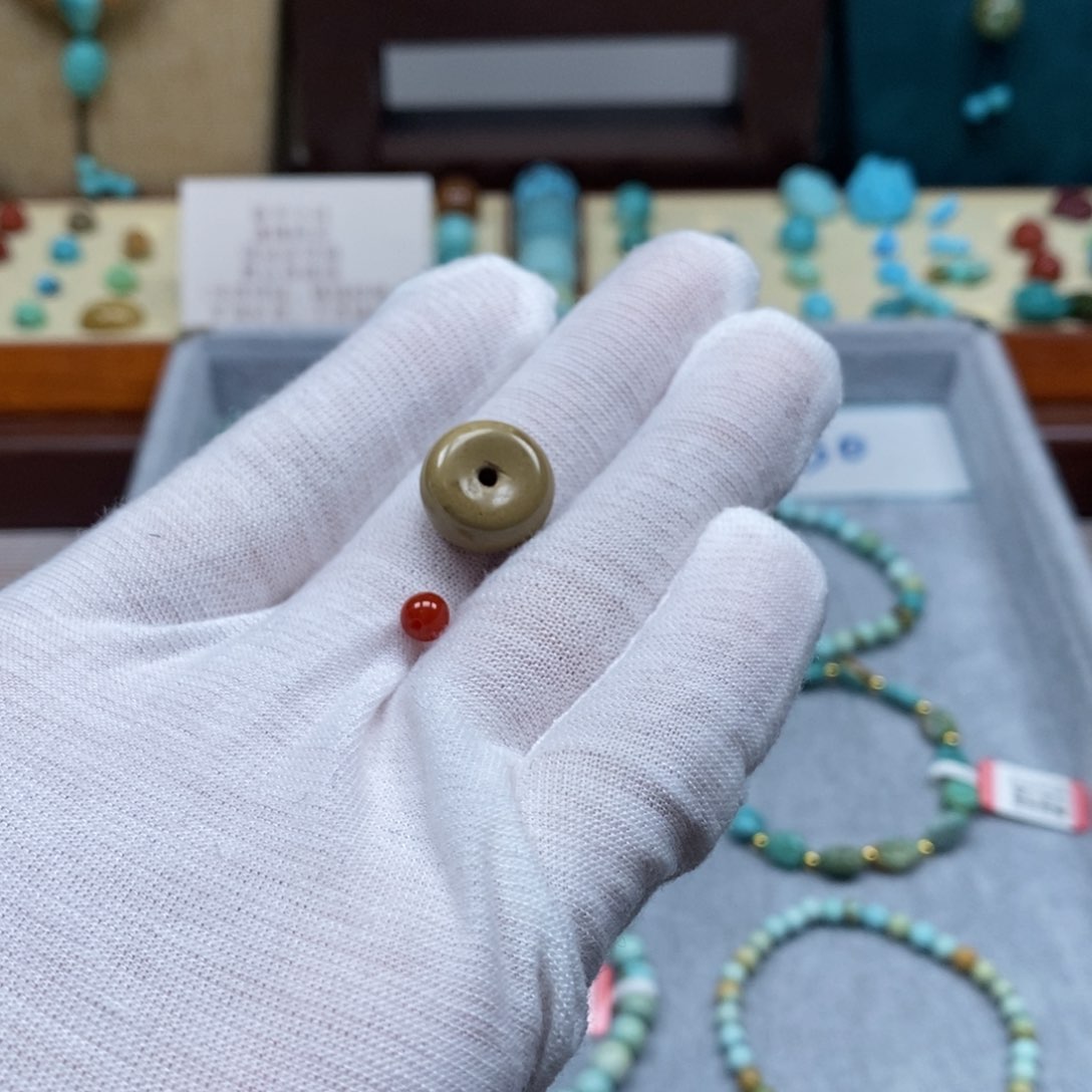 未镶嵌配饰南红玛瑙