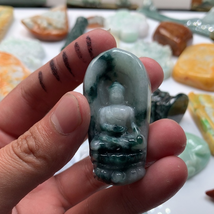 翡翠未镶嵌颈饰保真天然a货翡翠