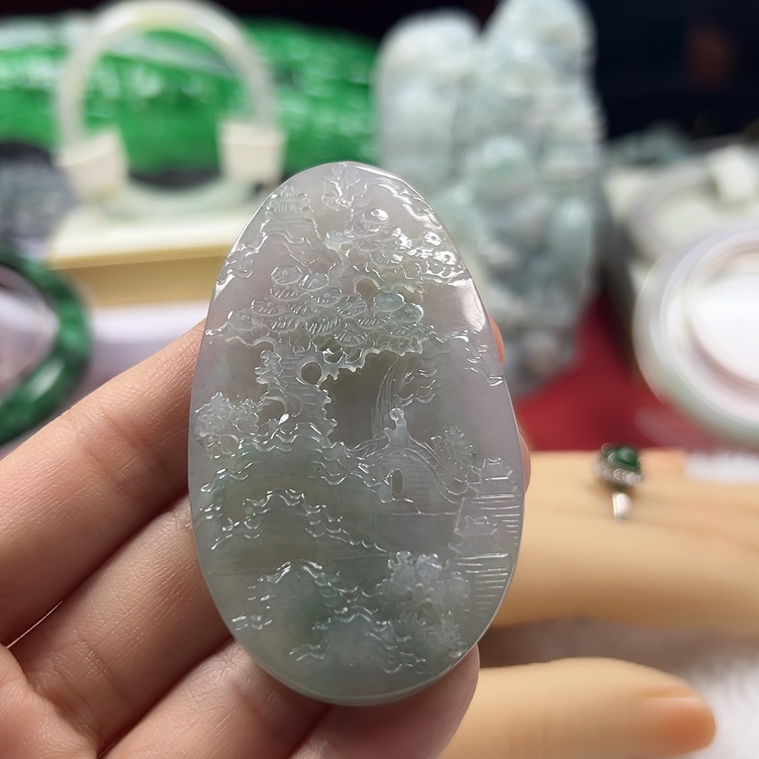 颈饰未镶嵌翡翠缅甸天然翡翠山水