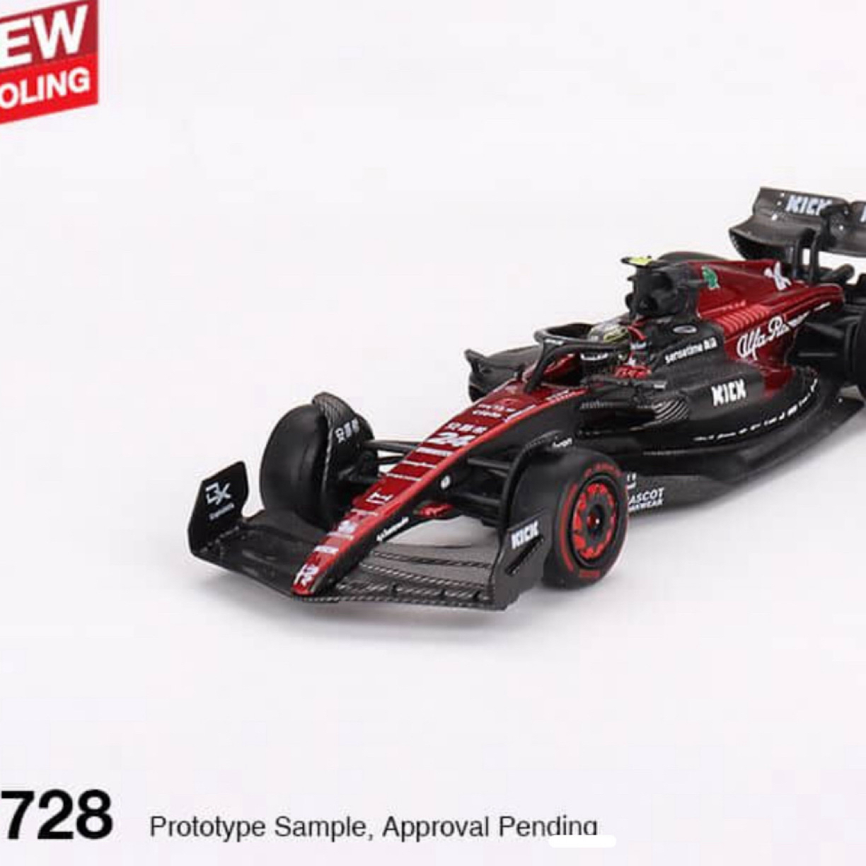 Minigt728号盒装周冠宇f1 （1：64  全新未拆 不包官瑕）