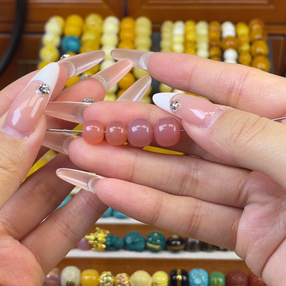 非金属天然粉桶珠四颗