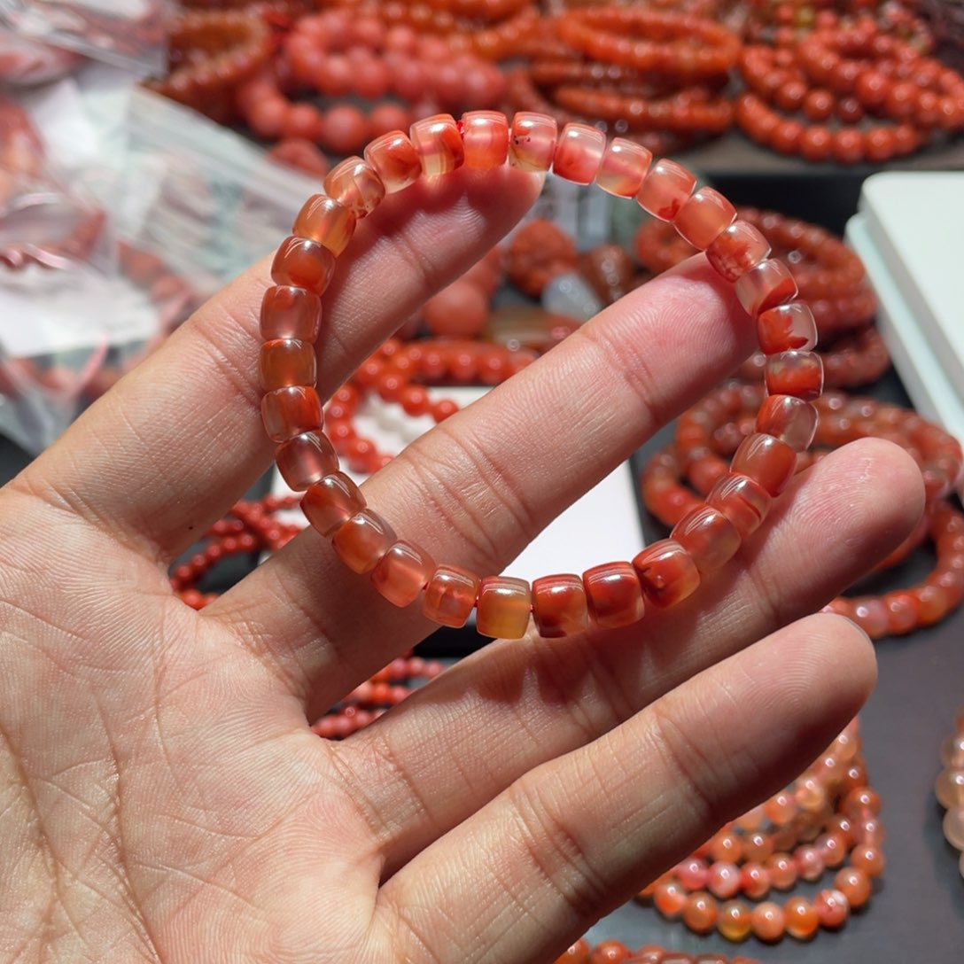南红玛瑙手链未镶嵌