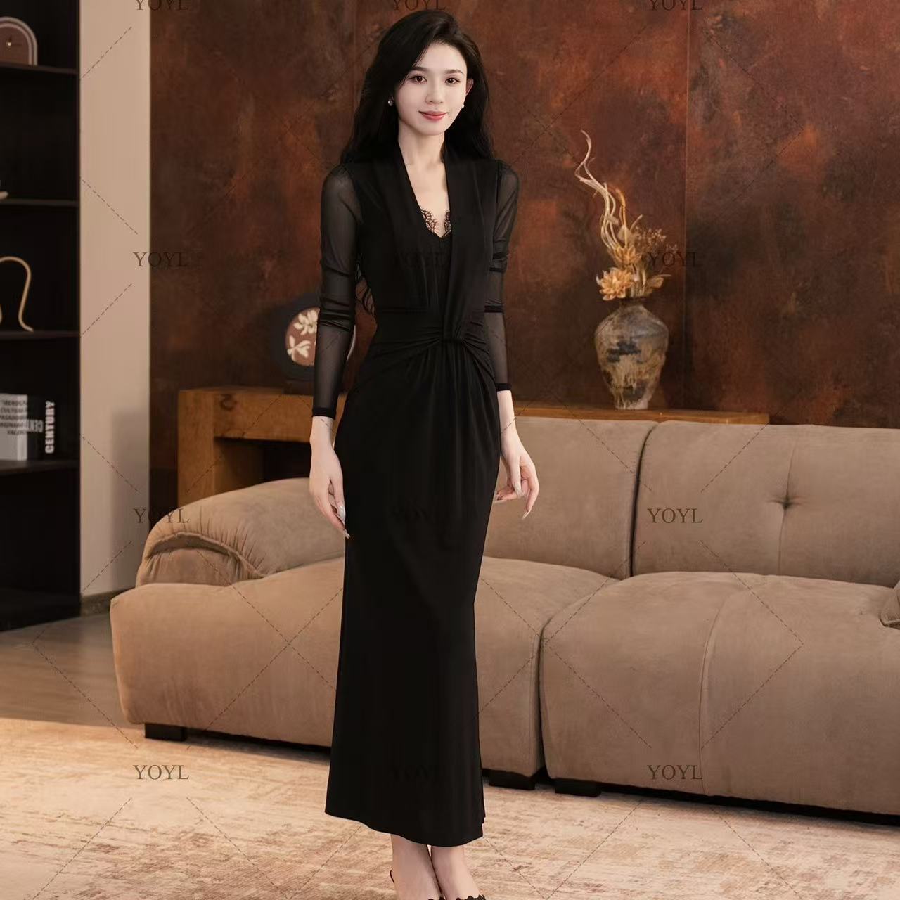 【yola】​​夜昙秋季新款法式气质显瘦V领鱼尾连衣裙-YL11754