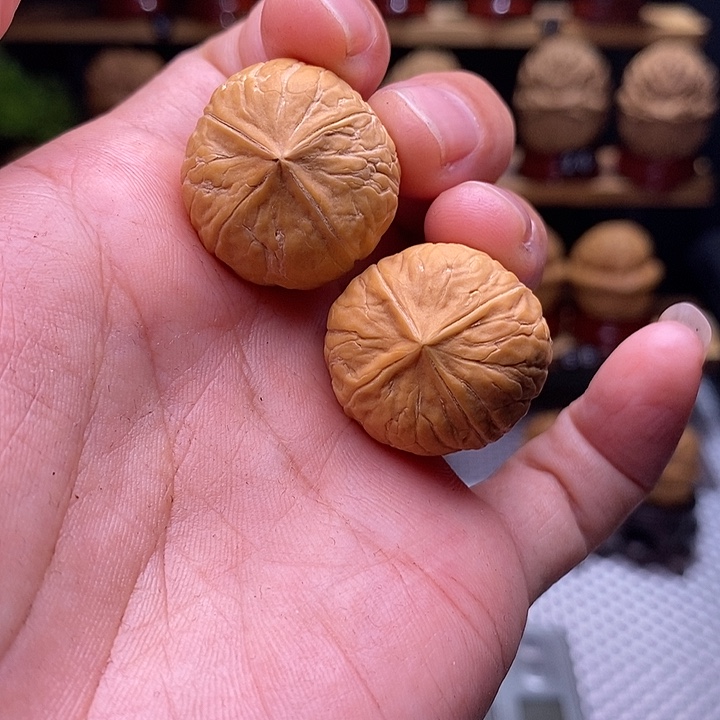 文玩核桃吊坠金瓜子35