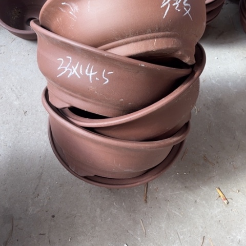 100-5。33-14 微瑕。 