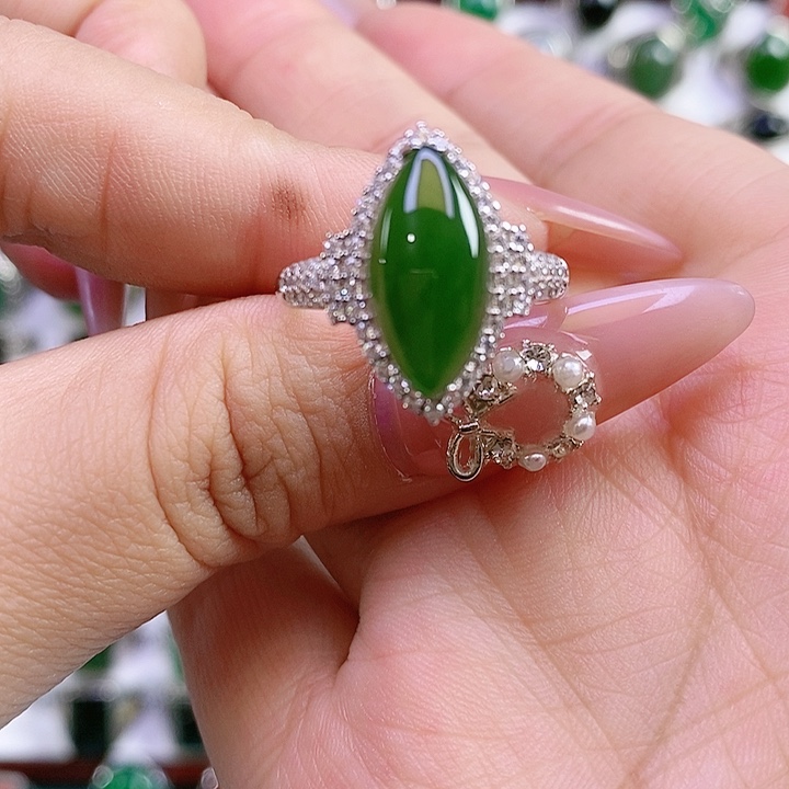 银S925镶嵌戒指和田玉