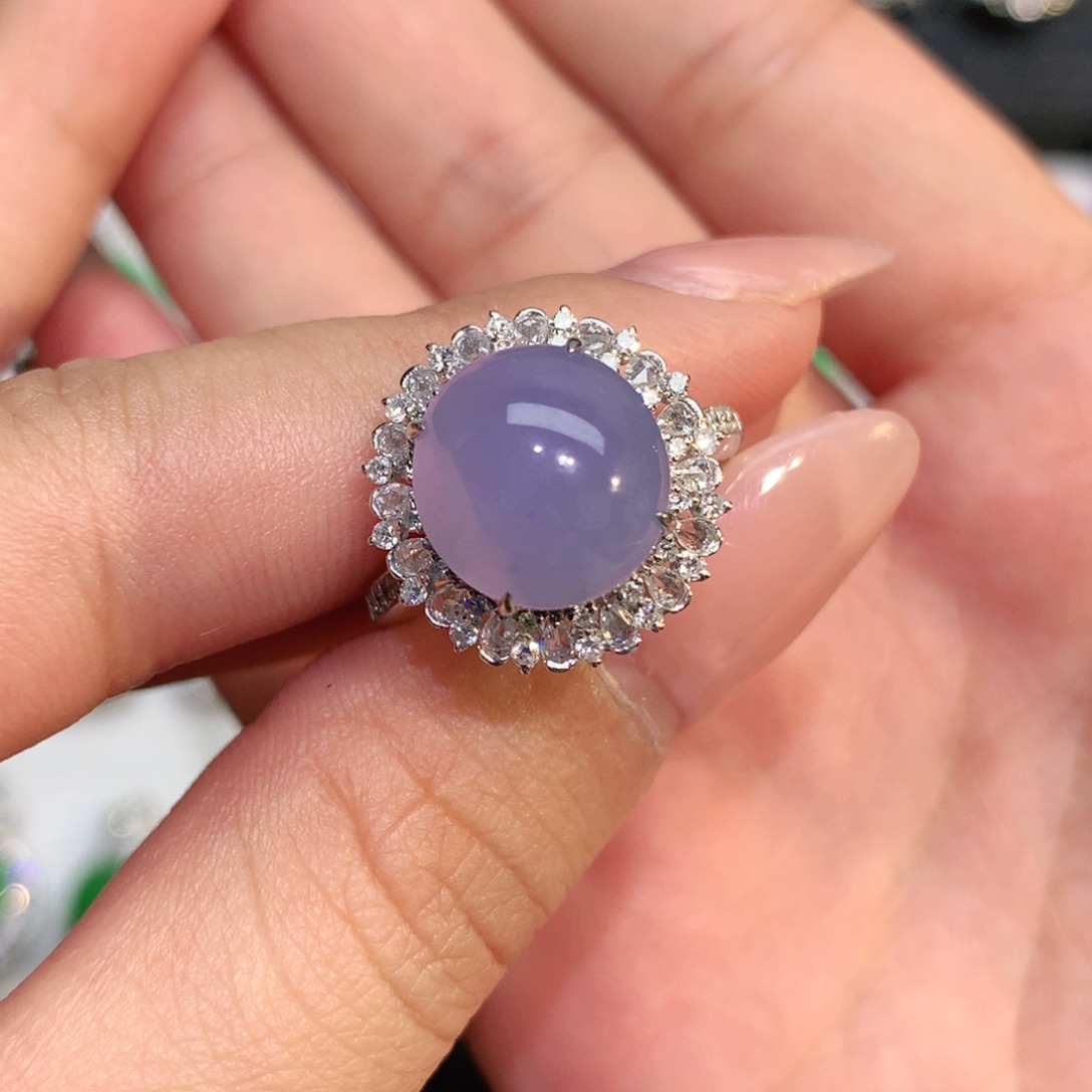 翡翠18K金镶嵌颈饰l**y翡翠